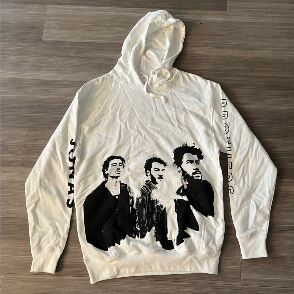 Jonas brothers merch sweatshirt (never worn!)